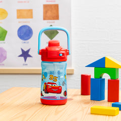 Protective lid with locking feature to prevent accidental spills.