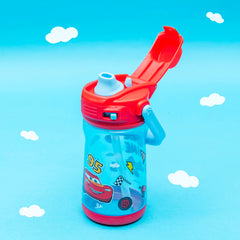 Lightning McQueen spout cover flips up for easy drinking and spill control.