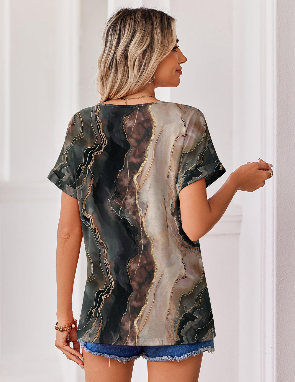 Zeagoo solid-color tee suitable for work and everyday outfits.