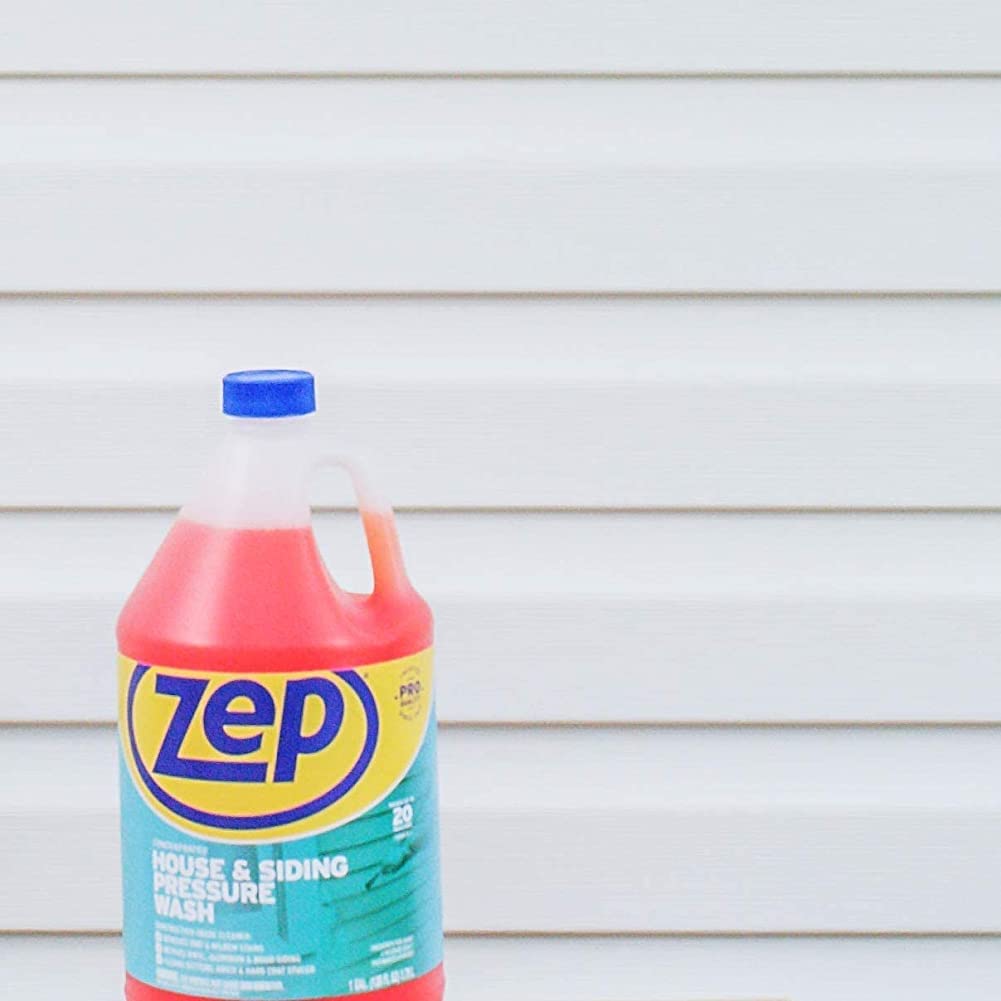 Zep House/Siding Wash spray nozzle applying the cleaner to siding