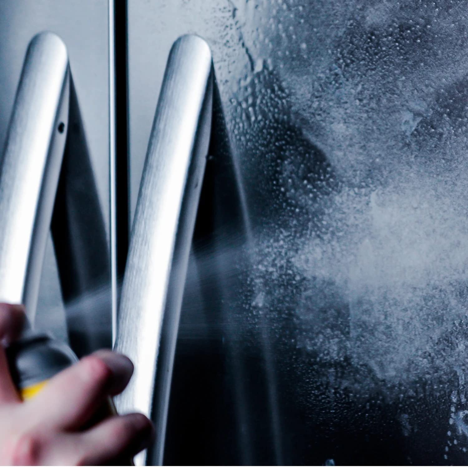 Zep metal surfaces protection reduces water spots for lasting luster.