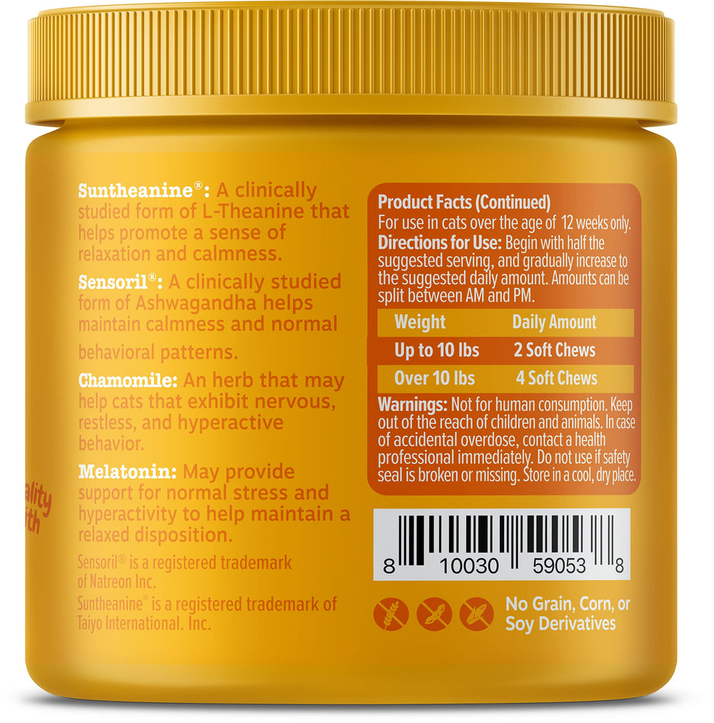 Close-up of chew texture for easy feeding with bacon flavor
