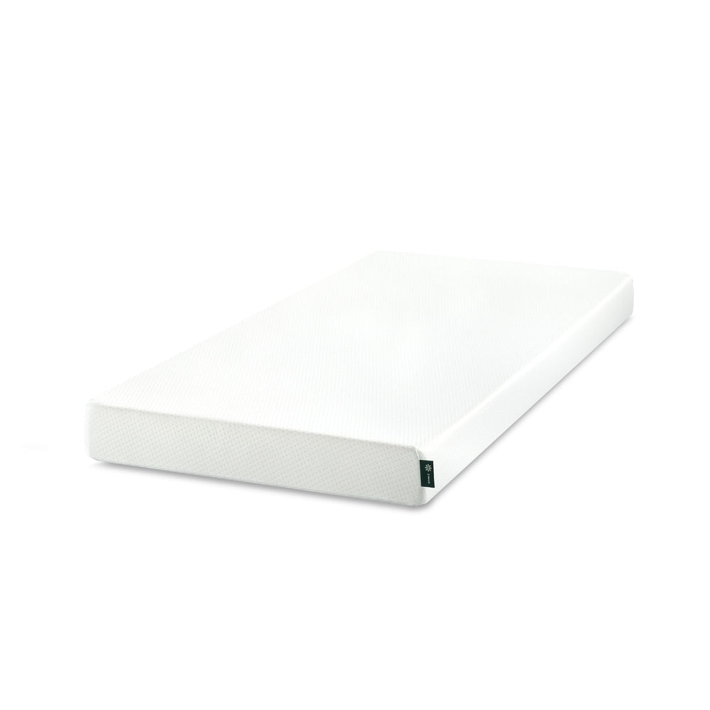 Fiberglass-free design emphasized in Zinus memory foam mattress packaging