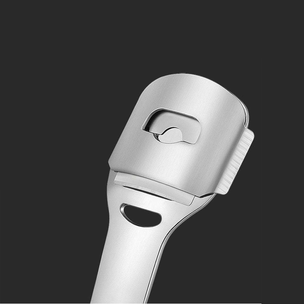 Removable head design makes blade replacement quick and simple.